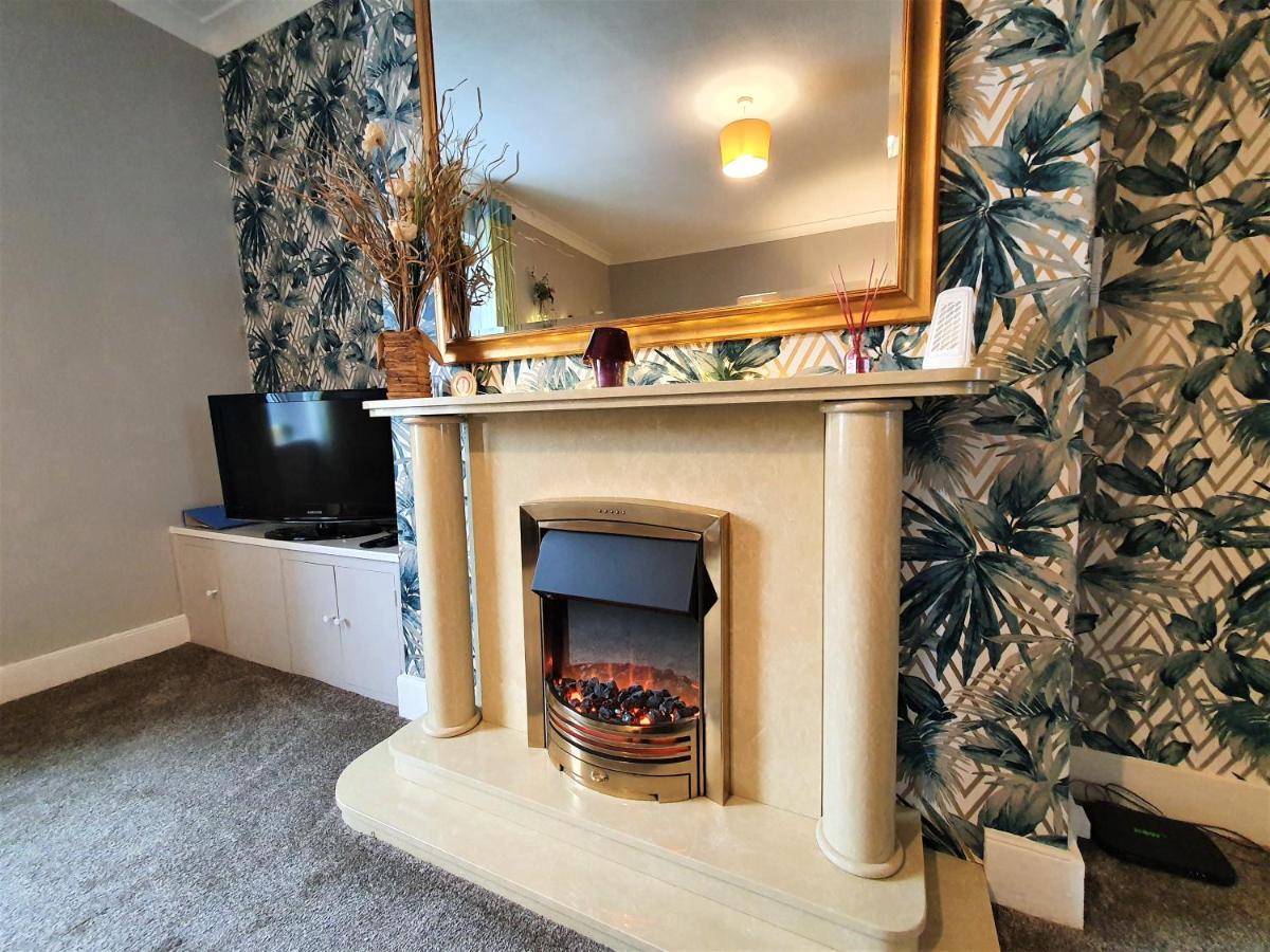Brodie'S Hideaway Stylish Seaside Town Apartment 安布尔 外观 照片